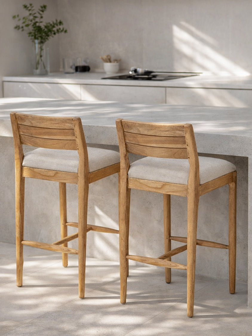 כסא בר דגם טהיטי בגוון טבעי