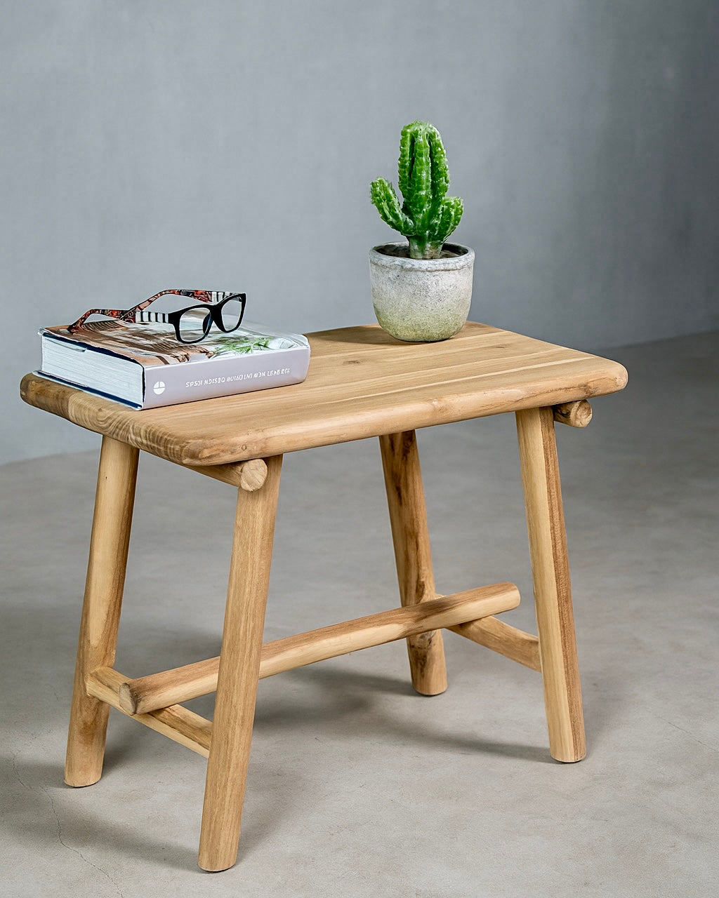 שולחן צד דגם מיאמי בעיצוב נורדי קלאסי