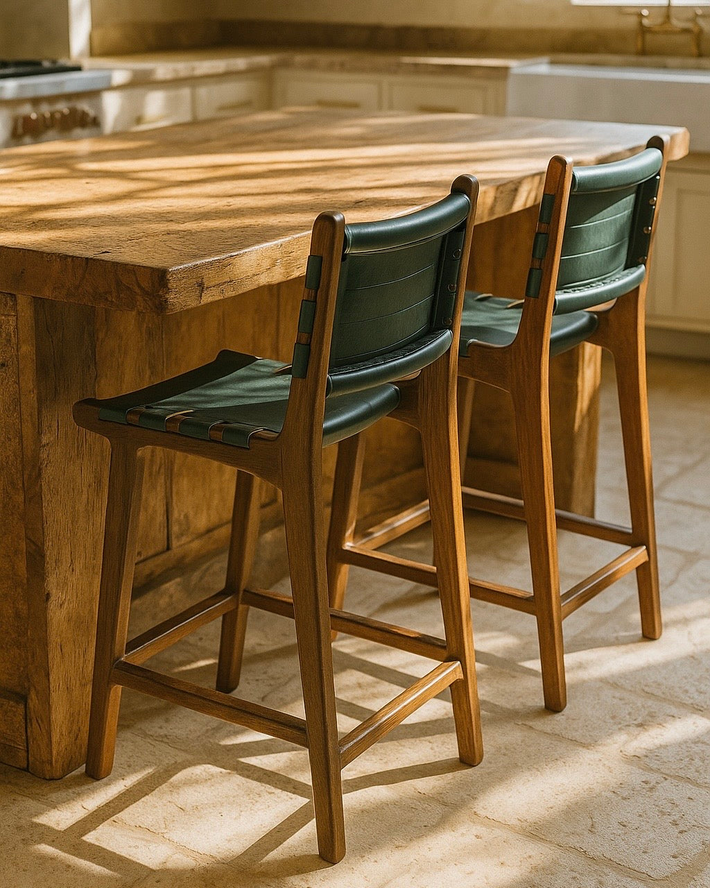 כסא בר דגם לנוקס בגוון אגוז עשיר