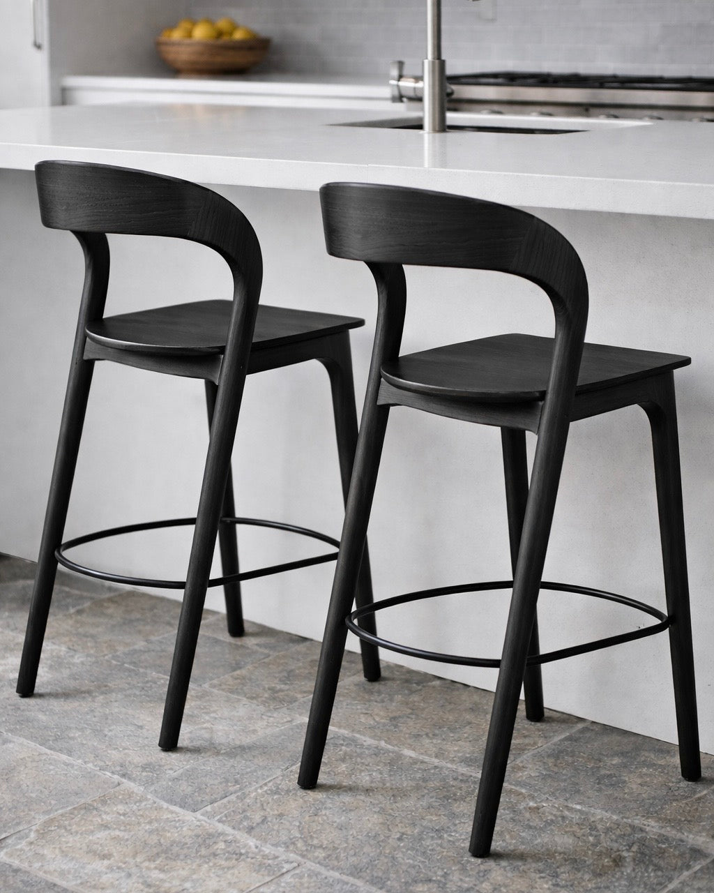 כסא בר דגם אפק צבע שחור