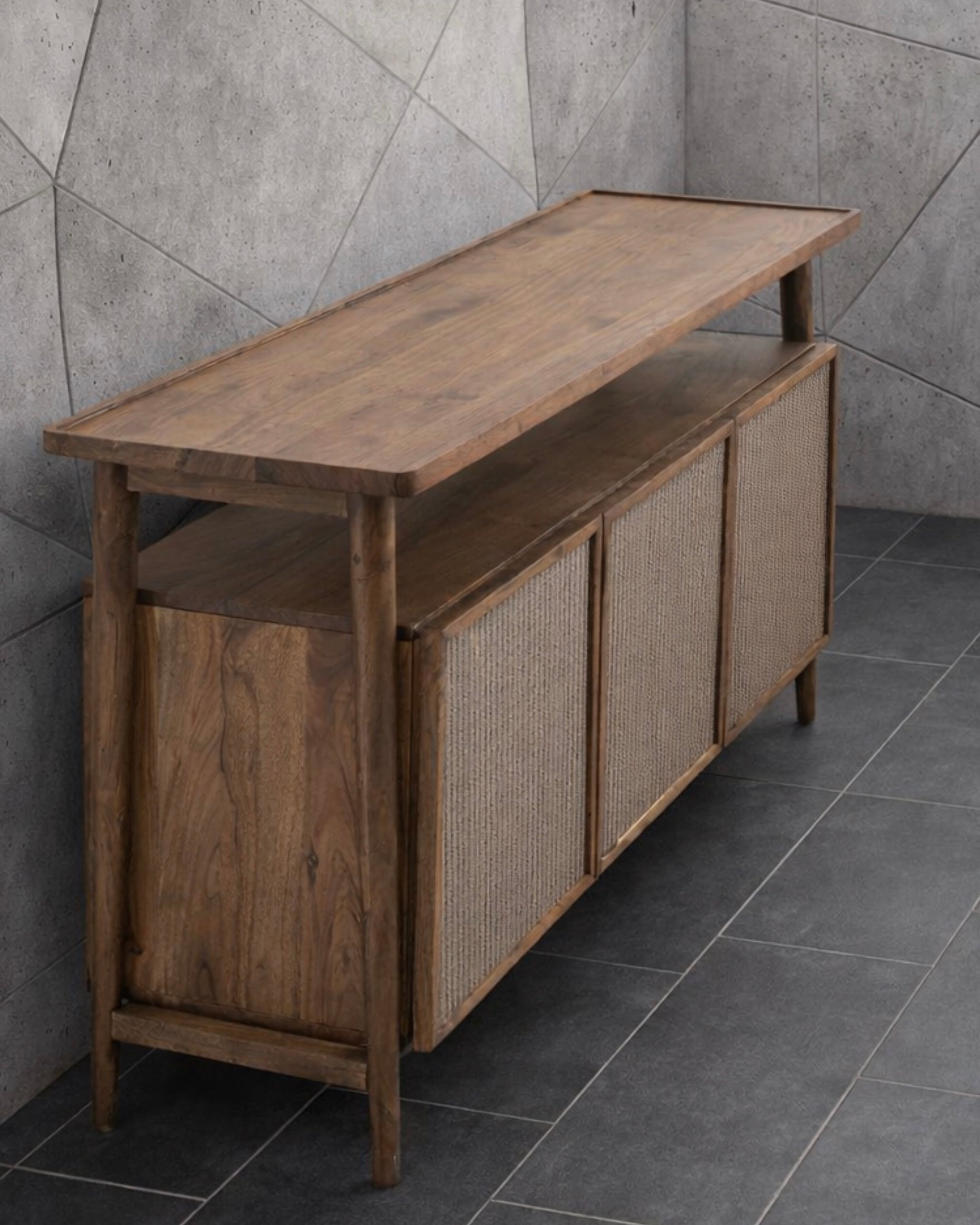 מזנון מעץ מלא דגם בוסטון